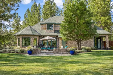 17041 Lady Caroline Dr, Sisters, OR 97759