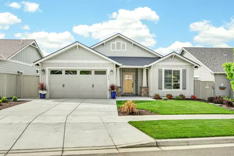 3954 Wyoming Ln, Medford, OR 97504