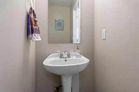 Bath - Undisclosed, Bend, OR 97701 photo 1 of 5