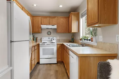 Kitchen - Undisclosed, Bend, OR 97701 photo 2 of 2