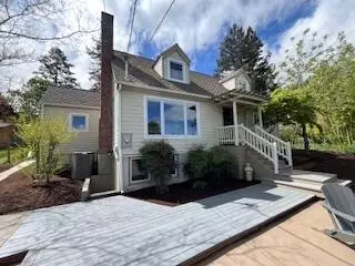 796 Forest St, Ashland, OR 97520