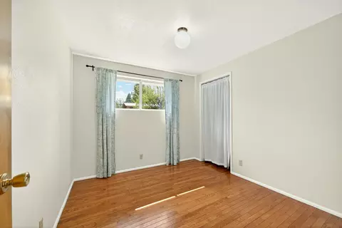 Bedroom - 146 Sharon Dr, Phoenix, OR 97535 photo 2 of 5