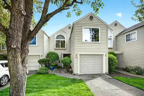 454 Lori Ln, Ashland, OR 97520