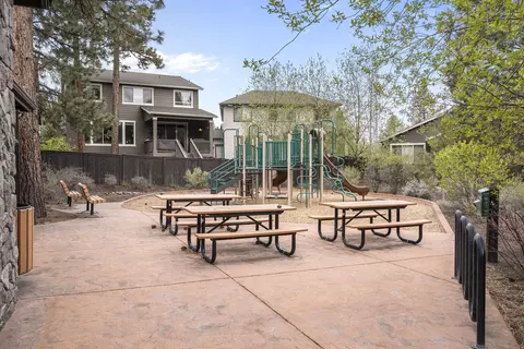 60439 Hedgewood Ln, Bend, OR 97702 photo 42