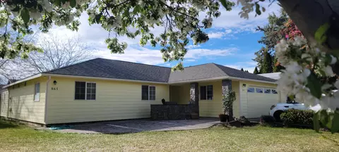 865 SW 24th Ct, Redmond, OR 97756