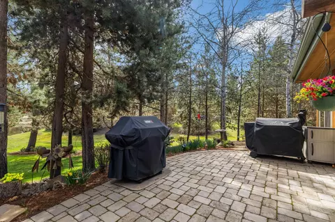 Exterior - 55162 Lazy Riv, Bend, OR 97707 photo 11 of 19