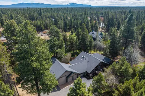 View/Area - 55162 Lazy Riv, Bend, OR 97707 photo 5 of 10