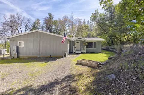 2532 Holcomb Springs Rd, Gold Hill, OR 97525