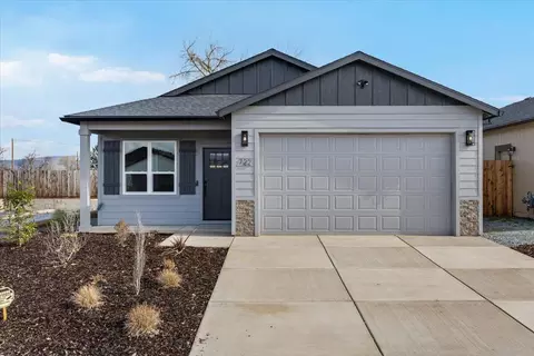 728 Dahl Pl #17, Medford, OR 97501