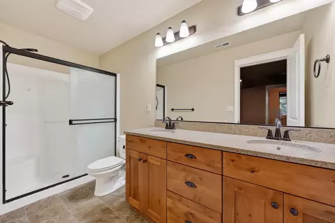 Bath - 20252 Badger Rd, Bend, OR 97702 photo 1 of 2