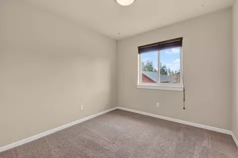 Bedroom - 20252 Badger Rd, Bend, OR 97702 photo 6 of 9