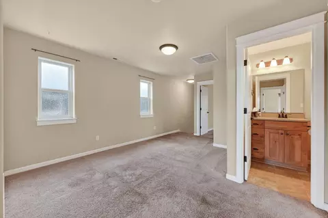 Bedroom - 20252 Badger Rd, Bend, OR 97702 photo 2 of 9