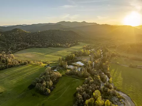 1775 Leland Rd, Wolf Creek, OR 97497