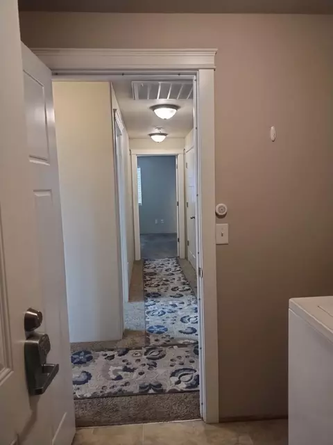 Entry Way - 3577 Yah Way, White City, OR 97503 photo 7 of 9