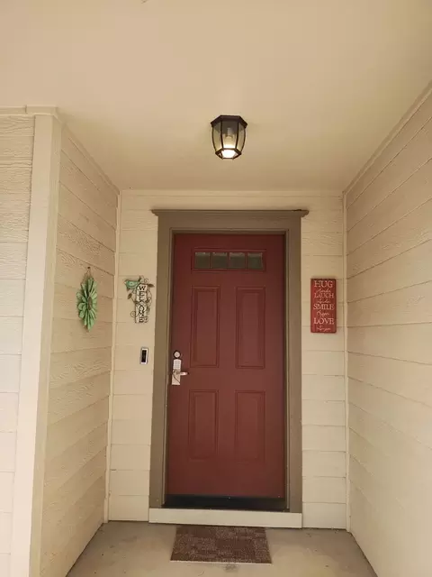 Entry Way - 3577 Yah Way, White City, OR 97503 photo 1 of 9