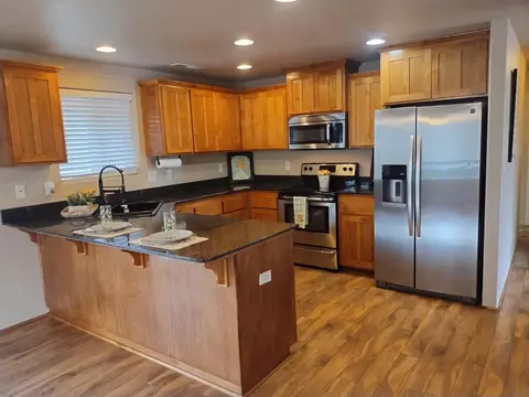 Kitchen - 3577 Yah Way, White City, OR 97503 photo 1 of 11