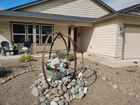 Exterior - 3577 Yah Way, White City, OR 97503 photo 3 of 13