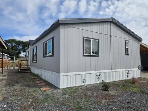 4647 Winter Ave #SPC 81, Klamath Falls, OR 97603