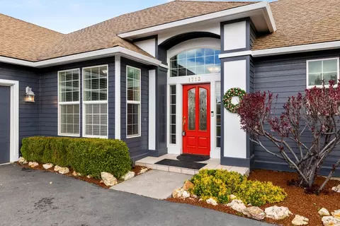1713 Harmony Ln, Klamath Falls, OR 97601