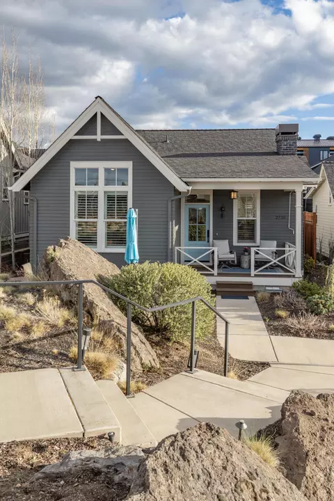 2735 NW High Lakes Loop, Bend, OR 97703