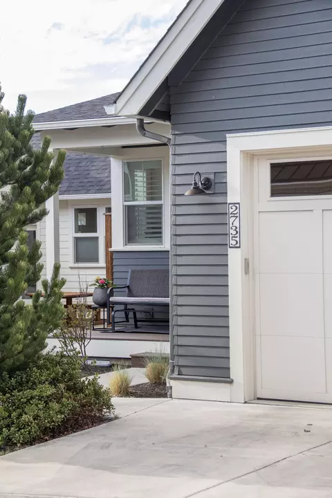 Exterior - 2735 NW High Lakes Loop, Bend, OR 97703 photo 4 of 7