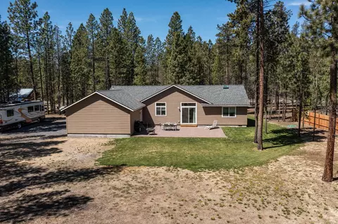 Exterior - 148957 Mabel Dr, La Pine, OR 97739 photo 23 of 24