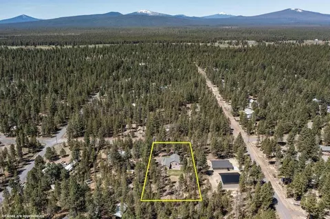 View/Area - 148957 Mabel Dr, La Pine, OR 97739 photo 2 of 6