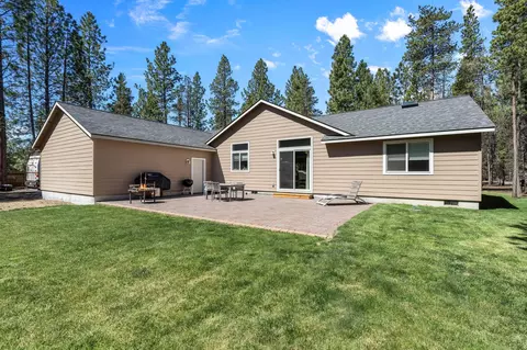 Exterior - 148957 Mabel Dr, La Pine, OR 97739 photo 8 of 24