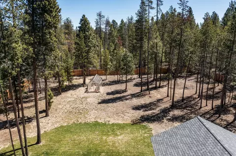 Exterior - 148957 Mabel Dr, La Pine, OR 97739 photo 21 of 24