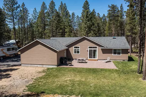 Exterior - 148957 Mabel Dr, La Pine, OR 97739 photo 16 of 24