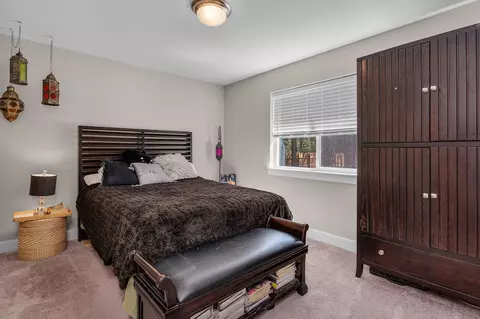 Bedroom - 148957 Mabel Dr, La Pine, OR 97739 photo 1 of 3
