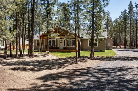 Exterior - 148957 Mabel Dr, La Pine, OR 97739 photo 4 of 24