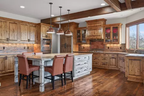 Kitchen - 19345 Roswell Dr, Bend, OR 97702 photo 1 of 4