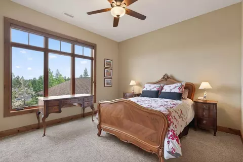 Bedroom - 19345 Roswell Dr, Bend, OR 97702 photo 6 of 6