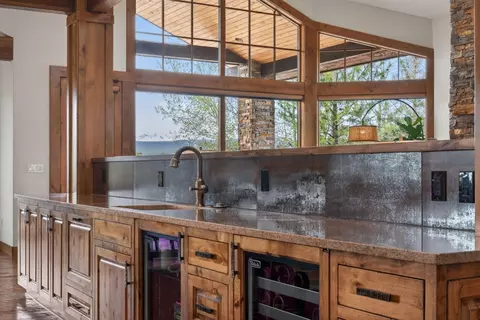 Kitchen - 19345 Roswell Dr, Bend, OR 97702 photo 4 of 4