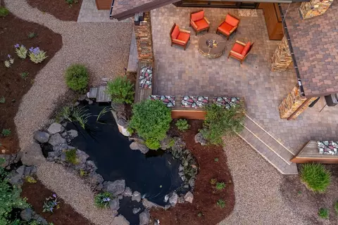 Exterior - 19345 Roswell Dr, Bend, OR 97702 photo 2 of 3
