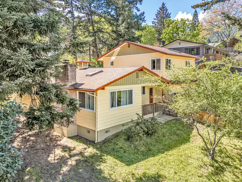 430 Ashland St, Ashland, OR 97520