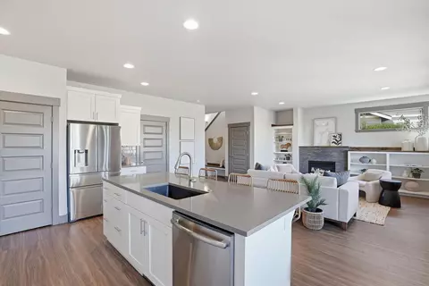 Kitchen - 61391 Sunbrook Dr, Bend, OR 97702 photo 4 of 4