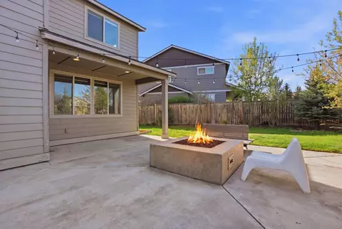 Exterior - 61391 Sunbrook Dr, Bend, OR 97702 photo 7 of 10