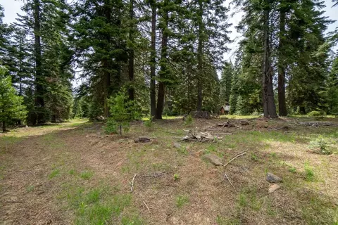 7700 Hyatt Prairie Rd, Ashland, OR 97520