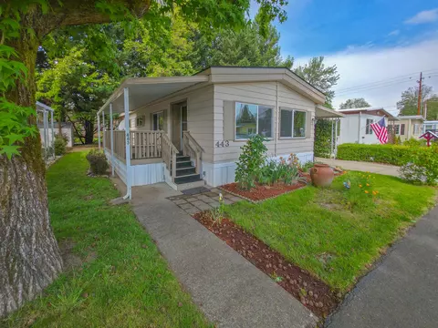 443 Ashwood Dr, Grants Pass, OR 97526