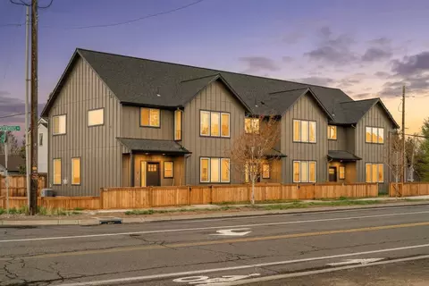 61379 Brosterhous Rd, Bend, OR 97702