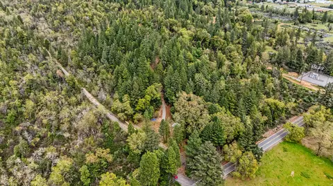 323 Valley Heights Rd, Selma, OR 97538