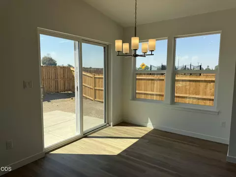 Dining - 237 SE Peppermint Loop #4, Culver, OR 97734 photo 1 of 1