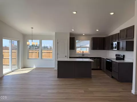Kitchen - 237 SE Peppermint Loop #4, Culver, OR 97734 photo 1 of 4