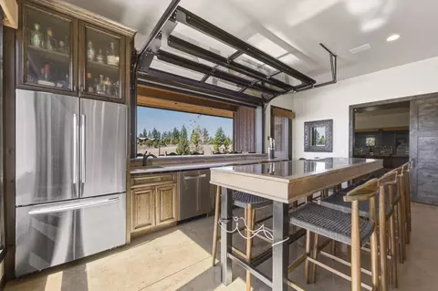 Kitchen - 19100 Macalpine Loop, Bend, OR 97702 photo 7 of 7