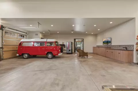 Exterior - 19100 Macalpine Loop, Bend, OR 97702 photo 17 of 23