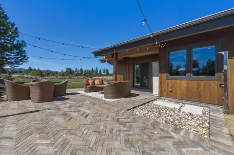 Exterior - 19100 Macalpine Loop, Bend, OR 97702 photo 6 of 11