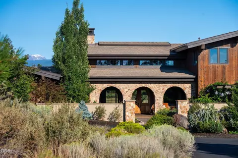 Exterior - 19100 Macalpine Loop, Bend, OR 97702 photo 2 of 23