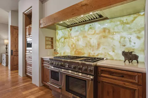 Kitchen - 19100 Macalpine Loop, Bend, OR 97702 photo 3 of 7